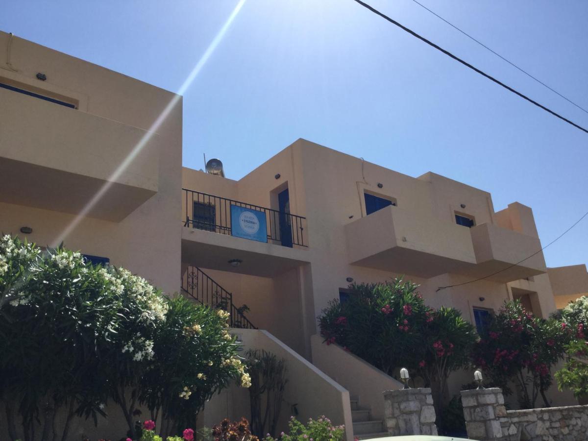 Eugenia Travasarou Sea View Appartments Diakofti 外观 照片