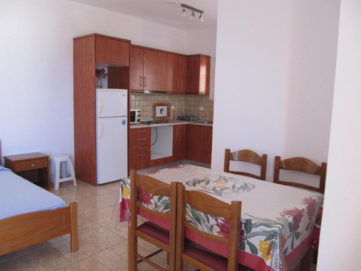 Eugenia Travasarou Sea View Appartments Diakofti 外观 照片